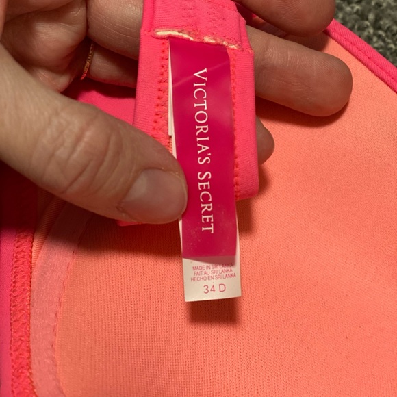 Victoria’s Secret bandeau swim top - Picture 3 of 4